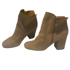 Lucky Brand Boots  Shaynah Booties Size 9 Tan Taupe Suede Zip Block Heel Ankle